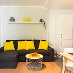 Cosy Two Br Plus Self Checkin Plus Street Parking